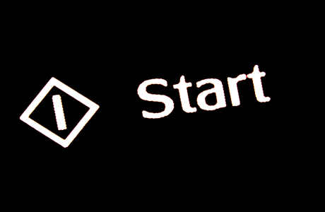 Automatically Run Stored Procedure at SQL Server Startup